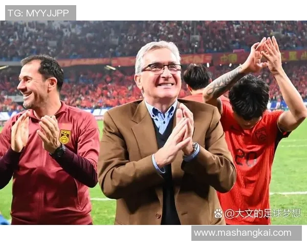 意大利当代足球明星的崛起与挑战分析及未来发展趋势探讨